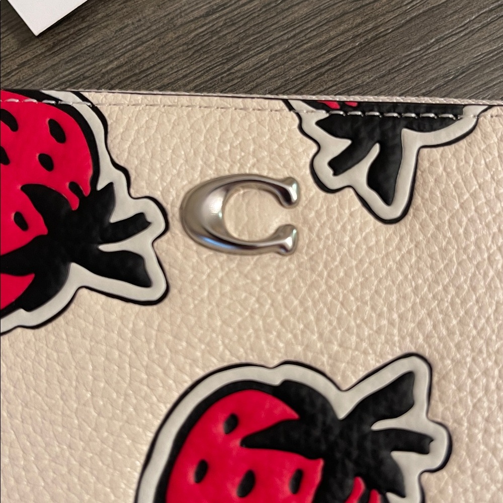 Coach Small Wristlet With Strawberry Print NWT CT892 - Picture 7 of 17
